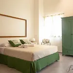 Dimora La Fiumara בית הארחה