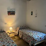 Dimora La Fiumara בית הארחה 3*